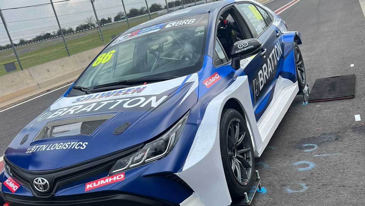mundosportextra's tweet photo. #TCRSouthAmerica Diego Gutiérrez: ''Registramos tiempos muy competitivos y todavía tenemos margen de mejora''

Uno de los titulares del Bratton Tito Bessone Team contó los pormenores de la prueba que realizaron con el Corolla TCR.

https://t.co/8hDOWMFwiR https://t.co/Jwa7zwrLCg