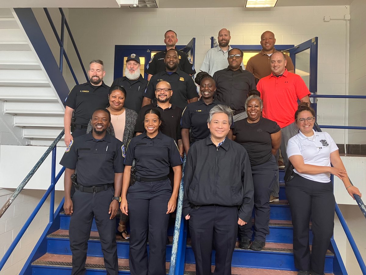 bluecourage's tweet photo. Day 2 of class 1 this week supporting the Metro Police, Washington DCโs new Blue Courage Trainers went really well! Lt. Valerie Patete & AK Akintunde had a great 2nd day and co-facilitated with the BC Master trainers. #bluecourage #LEleadership #MPD #Motorola https://t.co/NMVQNMybUd