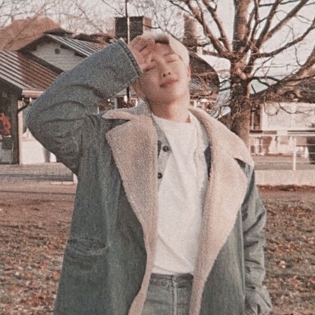 ⚠️به سرچ‌ نامجون توجه کنید 

NAMJOON WE LOVE YOU
NAMJOON THE BEST BOY
NAMJOON THE PRETTIEST FLOWER
NAMJOON OUR FOREVER ARTIST
NAMJOON THE MOST BEAUTIFUL PERSON