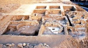 الاردن وطن التاريخ اقدم قرية بالعالم عين غزال بالاردن 
اقدم قطعة خبز بالعالم وجدت بالاردن 
مدينة جرش اول مدينة بالتاريخ تصل المليون نسمه 
اكثر من عشرة ممالك وامارة قامت فيِ الاردن
 يوجد في الاردن 108 موقع اثري يدل على حضارة اهل البلاد من عرب غساسنه والانباط والمناذرة