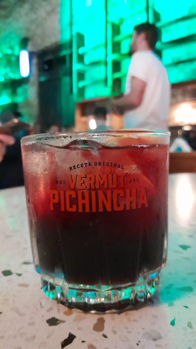 nicolasmaggi87's tweet photo. El vermu premiado en Londres de @matiasjurisich. Artesanal, de malbec. Una joya rosarina. https://t.co/WXXk9Tv2Wz