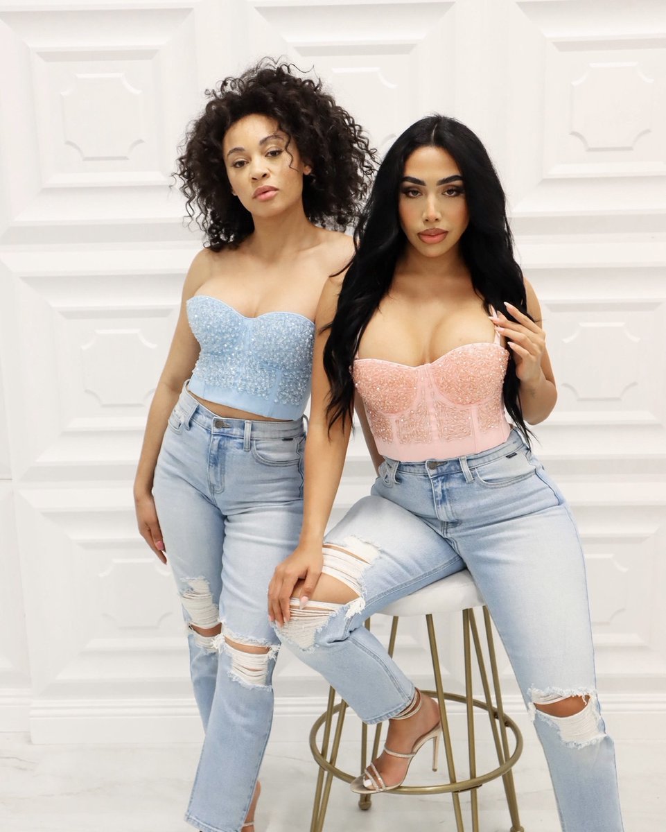 CleocentricLA's tweet photo. I would stop scrolling too👀

Penelope beaded bustier available in blue and pink online and in-stores https://t.co/2INnpwnwdE