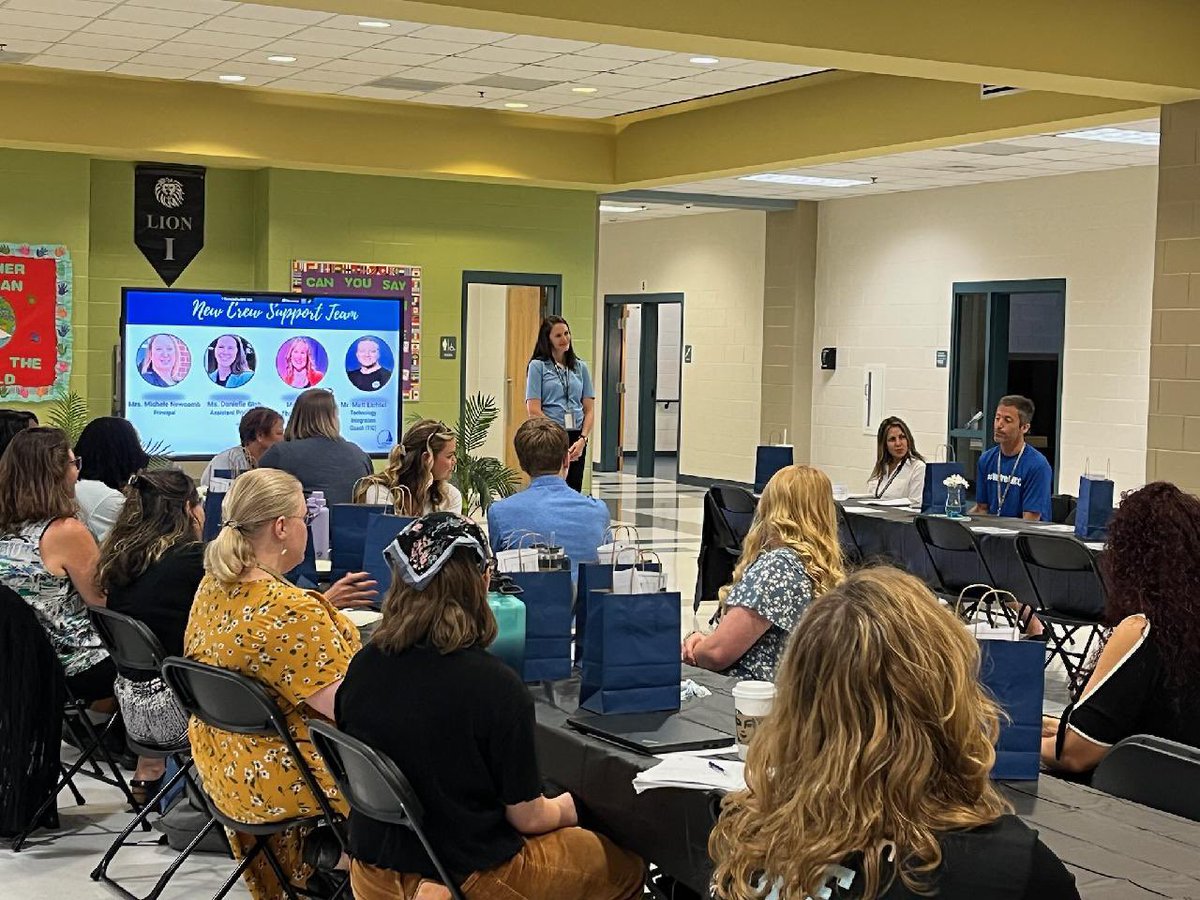 PridePrincipalWHS tweet media