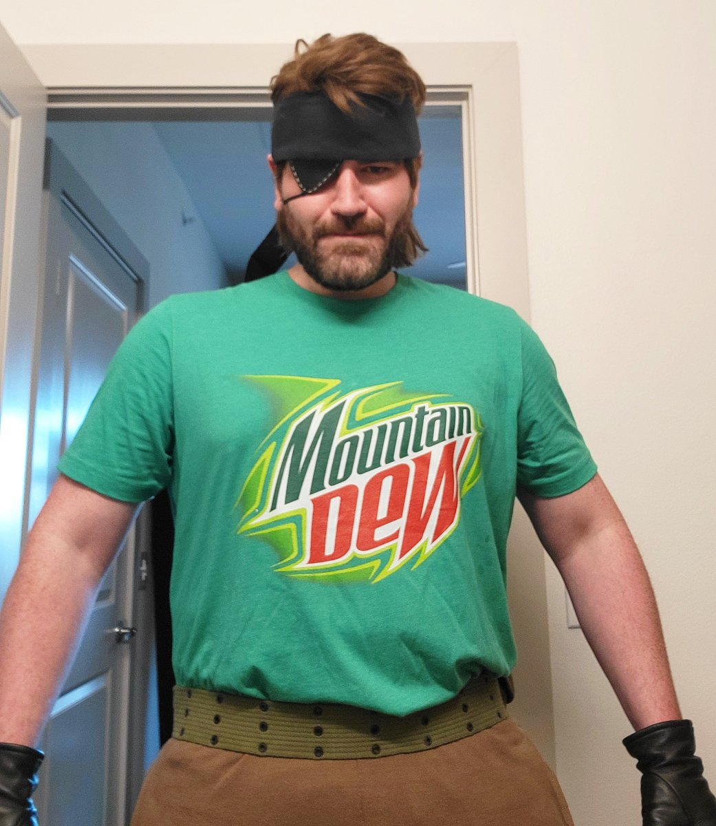 Got my cosplay picked out for @MGSCON next year. #metalgear #dothedew