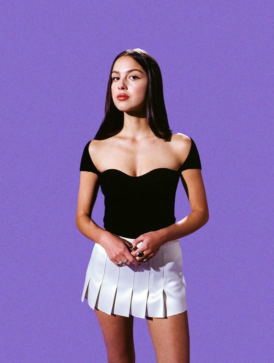 chartsdrigo's tweet photo. @OliviaRodrigo’s “GUTS” has gained 264M overall streams on Spotify, before it’s release. https://t.co/o39Xm3nAIz