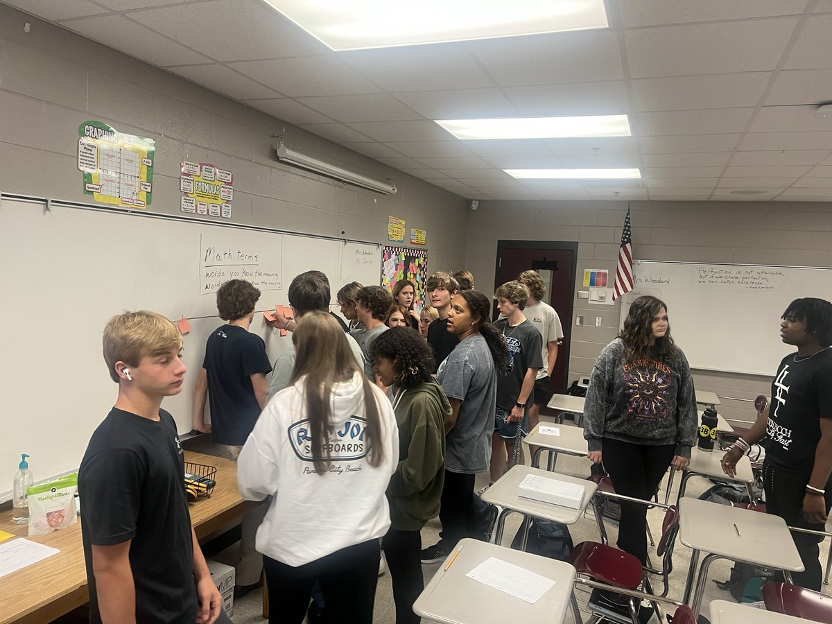 jenzyjohnson's tweet photo. @LeighTwigg look at these engaged students! It’s been a great week at @sshspanthers working with students on rational numbers and collecting/displaying data. Their thinking and questioning is so impressive! This is why teaching is an amazing profession! https://t.co/ATSdLeEudF