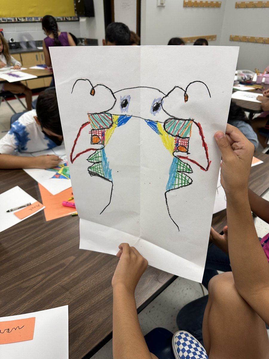 mmporter's tweet photo. What’s in a name? That’s the question I posed to my Mountainpark and @MedlockBridgeES amazing art students. I loved watching them create their name bugs 🐜🕷️🐞#MBESBuildingourFutureTogether https://t.co/MamrGGVNx5