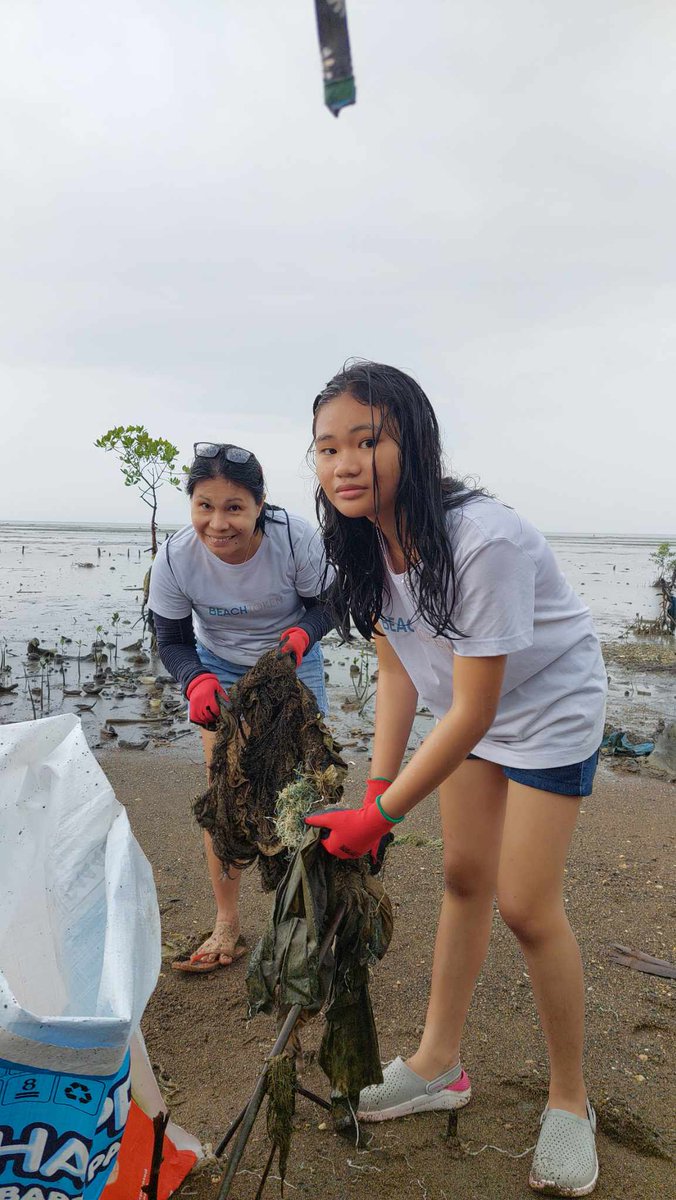 ElmaColiao's tweet photo. Mangrove clean up
Click our post here:
https://t.co/fGyXGjXFT9
Beach collective https://t.co/idxnHNcves
