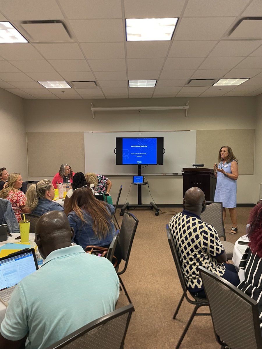 Proud to welcome Cohort 9 of #UDPPP Principal Preparation Program over the past two days. 17 new students from across the state of DE met their colleagues & instructors, were introduced to UD PPP competencies, PSEL standards, and course content. #leadsDE @UD_DASL