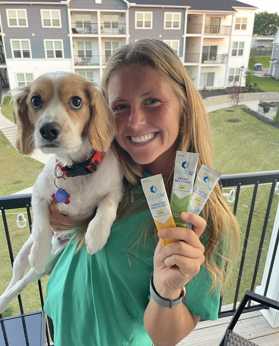 gibbyygibsonn's tweet photo. Since the puppy APPROVES, you should too;)✅🐶🐾
A great way to get in your hydration for the summer. With season coming right around the corner @liquidiv is going to be my best friend 😅🥵💙
•
•
•
•
DISCOUNT CODE: kaitlyngibson1243
#MOGL #LIVATHLETE @TheMOGLApp https://t.co/aeDZcPao9G