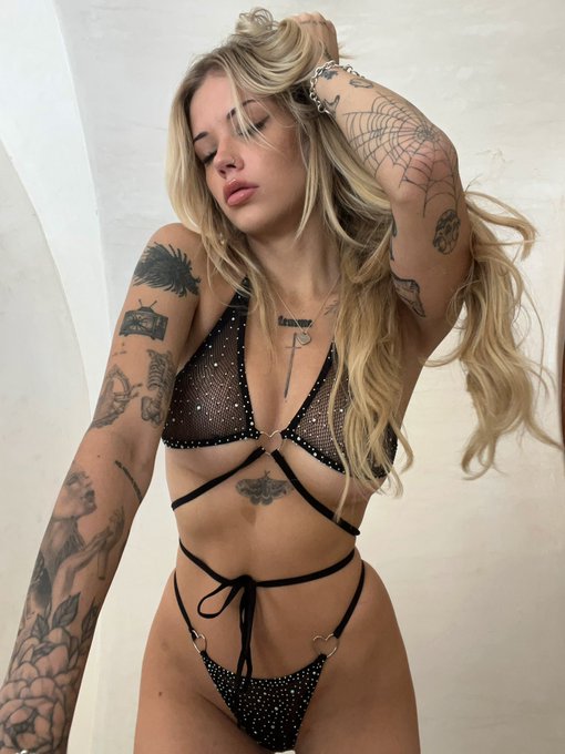 Follow me on insta &amp; help me hit 40k pls @Mascaries https://t.co/gYRnyw82qH<a class="tags" target="_blank" title="On Twitter" href="/?out=eyJ0eXAiOiJKV1QiLCJhbGciOiJIUzUxMiJ9.eyJpYXQiOjE3MjA4NTA2NjAsImlzcyI6InR3cG9ybnN0YXJzLmNvbSIsIm5iZiI6MTcyMDg1MDY2MCwiZXhwIjoxNzUyMzg2NjYwLCJyZWRpcmVjdF91cmwiOiJodHRwczovL3R3aXR0ZXIuY29tL01hc2NhcmllcyJ9.8NLxr5-7aCxgm0r9hsILUMgnMtNYRwhgY3JrGyCeSbcALp4MjPM77-WK3dfVlHfo7t0dhIpq-tlR1HPBGZzMGg">@Mascaries</a>