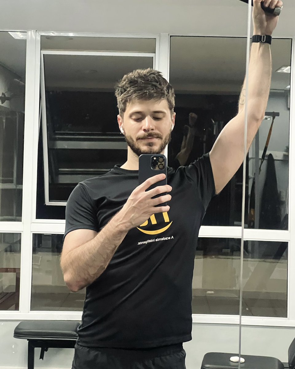 byetolinha tweet media