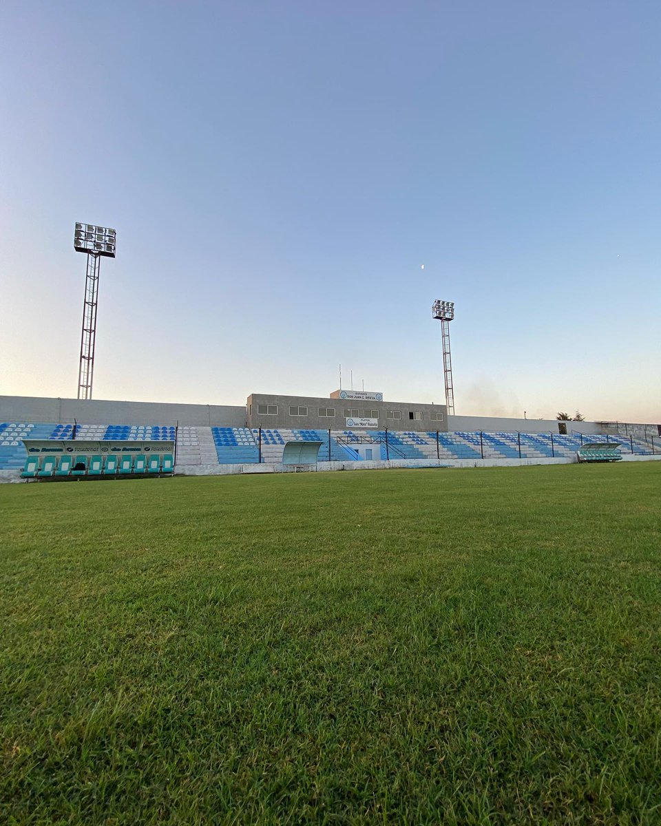 DANITORRISI's tweet photo. #AM670 Jueves 20 hs / Escuchas / Como Todos los dias #SueñosDePrimerayAlgoMas / El #Ascenso de todo el Pais / Por Republica - Zona Deportiva / FM La 11 - 105.1 / Con la Conduccion de #DanielTorrisi y la Direccion de Daniel Scoglio 

https://t.co/ANeq5aqcCr https://t.co/n9miWA2TTw