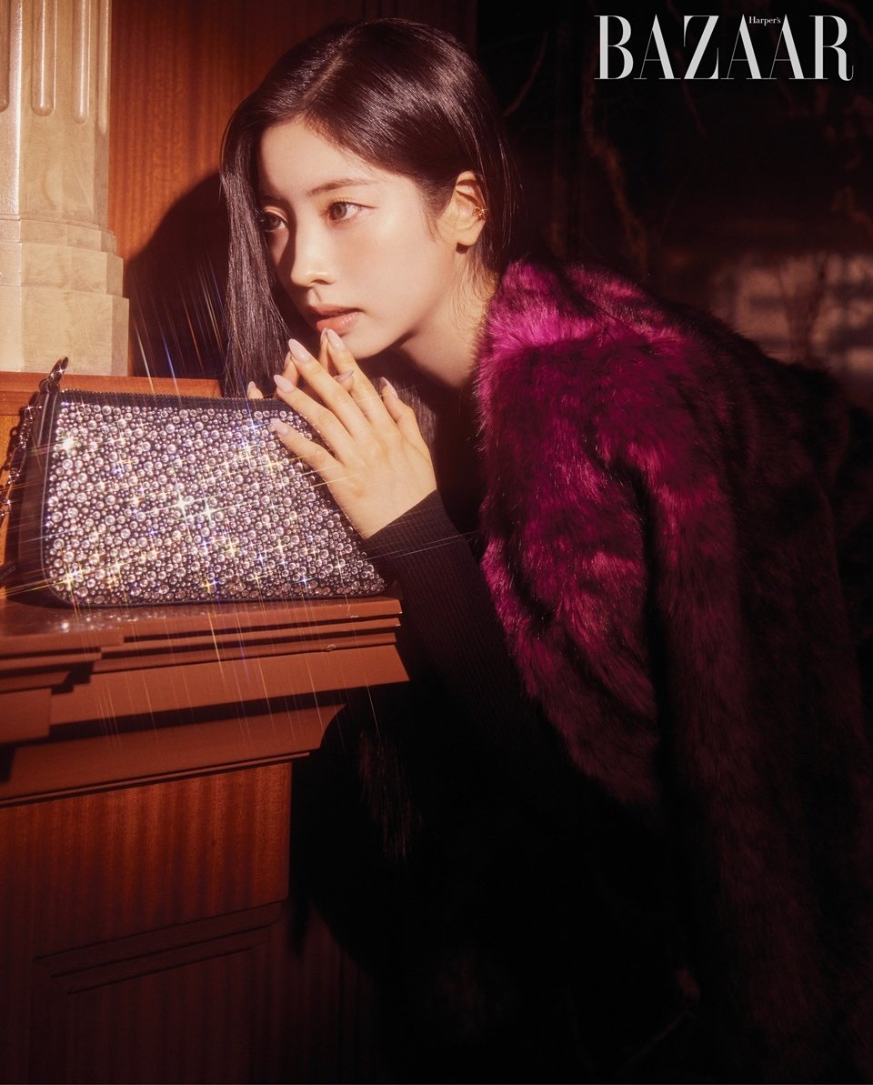SubjectKpop's tweet photo. Dahyun will appear on HARPER'S BAZAAR Magazine September 2023

There will be a total of 12 pages

#TWICE #트와이스 @JYPETWICE https://t.co/KllgAPO8bm