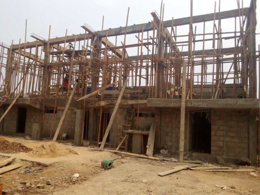 MukubaStep8008's tweet photo. l'état d'avancement des travaux du stade de Mushie (province du Mai-ndombe) construit avec les fonds propres de Me Freddy bonzeke  Mushie d'abord. https://t.co/IZi5hHwNCx