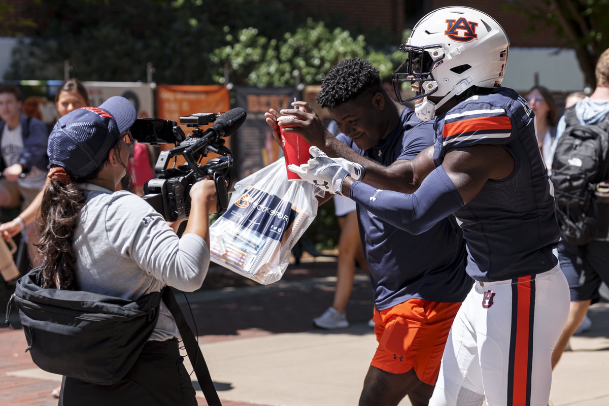 AuburnFootball's tweet photo. Good to see The Loveliest Village packed with the Auburn Family again🧡

Happy first day of school! 📚 https://t.co/TwaEYVU0Qx