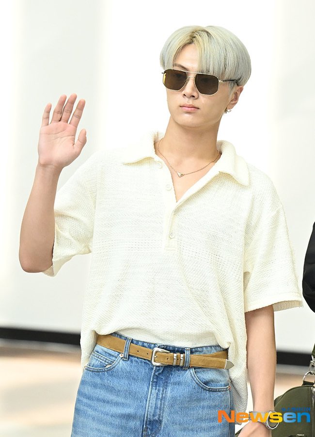 AsiaEnhypen's tweet photo. [ENHYPEN’s DEPARTURE TO JAPAN]

JAY - Media Photo 📸

#제이 #ENHYPEN #엔하이픈 @ENHYPEN_members @ENHYPEN https://t.co/pBsHM7hySq
