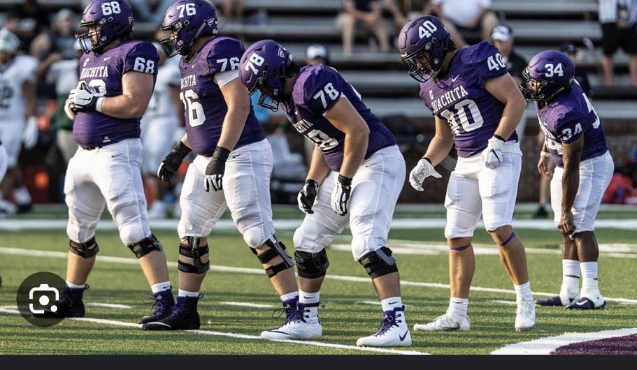 AdamJohnson_75's tweet photo. After a great conversation with @CoachShock_OBU I am happy to announce that I have received a offer from Ouachita Baptist University. @Rockets_FB @kennyjr65 @HootensARFBall @arkansasfit https://t.co/KZA9T6hgXL