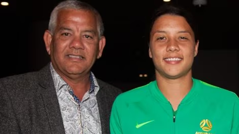 JJKALE2's tweet photo. Roger Kerr was born in Calcutta, India.

He played AFL for East Freemantle, Port Adelaide and Perth. His son, Daniel Kerr, played football for the West Coast Eagles.

His daughter Sam is the GOAT!!

#Matildas #FIFAWWC https://t.co/gL4VnCerhr