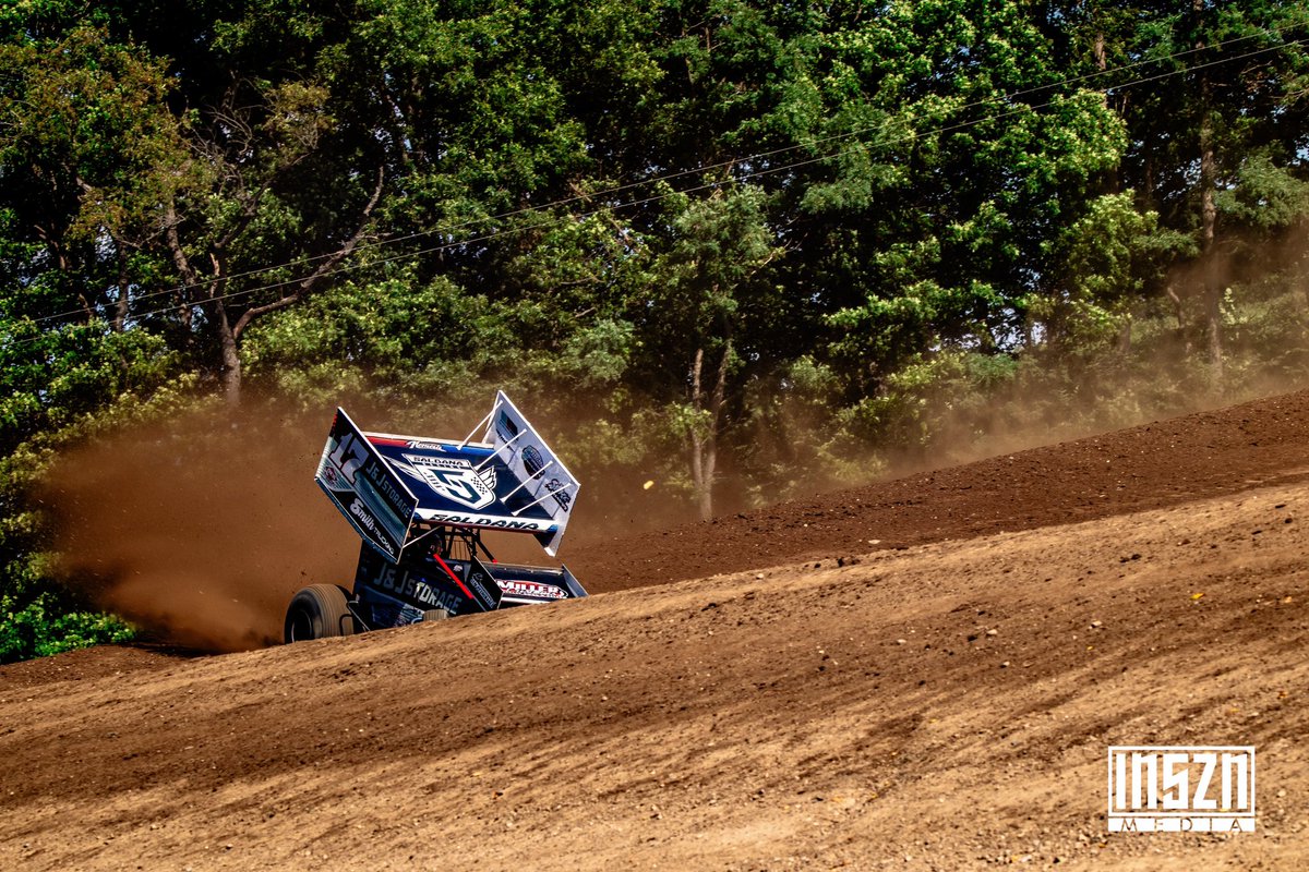 20 of my favorite shots from <a href="/butler_speedway/">Butler Motor Speedway</a> last weekend, a 🧵