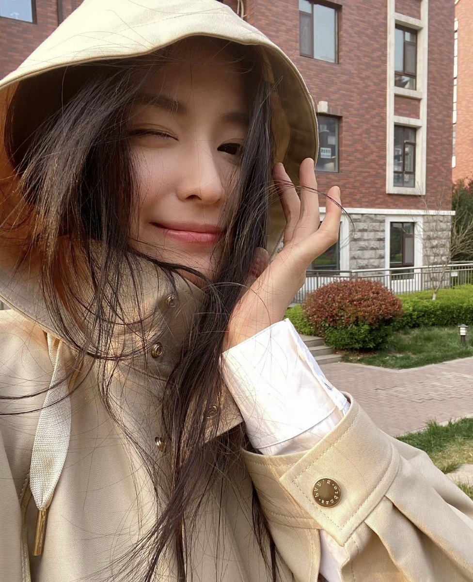 jeanaalice_chu's tweet photo. We love you 💗
#WangChuran #王楚然 #chineseactor #chineseactress #photoshoot #beauty
#model #chinese #cdrama #HaveaCrushonYou #thelongestpromise #royalfeast #challengesatmidlife #mulanrenewal #thelastgoodbyetomama #fireworksofmyheart https://t.co/L10Xb7GYcq
