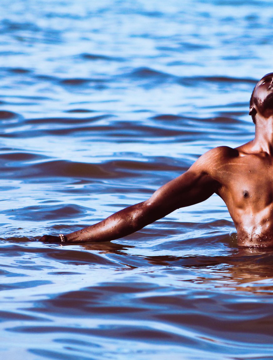 ___digitaldash's tweet image. Peace of mind💙 

Muse: @2daysalpha 
Creative director | phographed | edited : @__digitaldash 
BTS| Model Coach| @zharriay_2 

Heat week day 4 🥂
Catch y’all tomorrow, enjoy the art💙