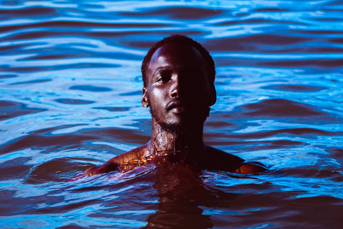 ___digitaldash's tweet image. Peace of mind💙 

Muse: @2daysalpha 
Creative director | phographed | edited : @__digitaldash 
BTS| Model Coach| @zharriay_2 

Heat week day 4 🥂
Catch y’all tomorrow, enjoy the art💙