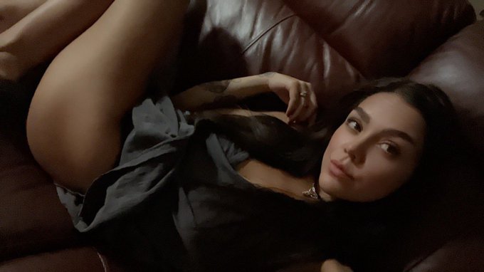 Don&rsquo;t mind me, just relaxing 💋 https://t.co/VBpggJ2X9d<a href="/tag/onlyfans"class="tags"><span>#onlyfans</span></a>