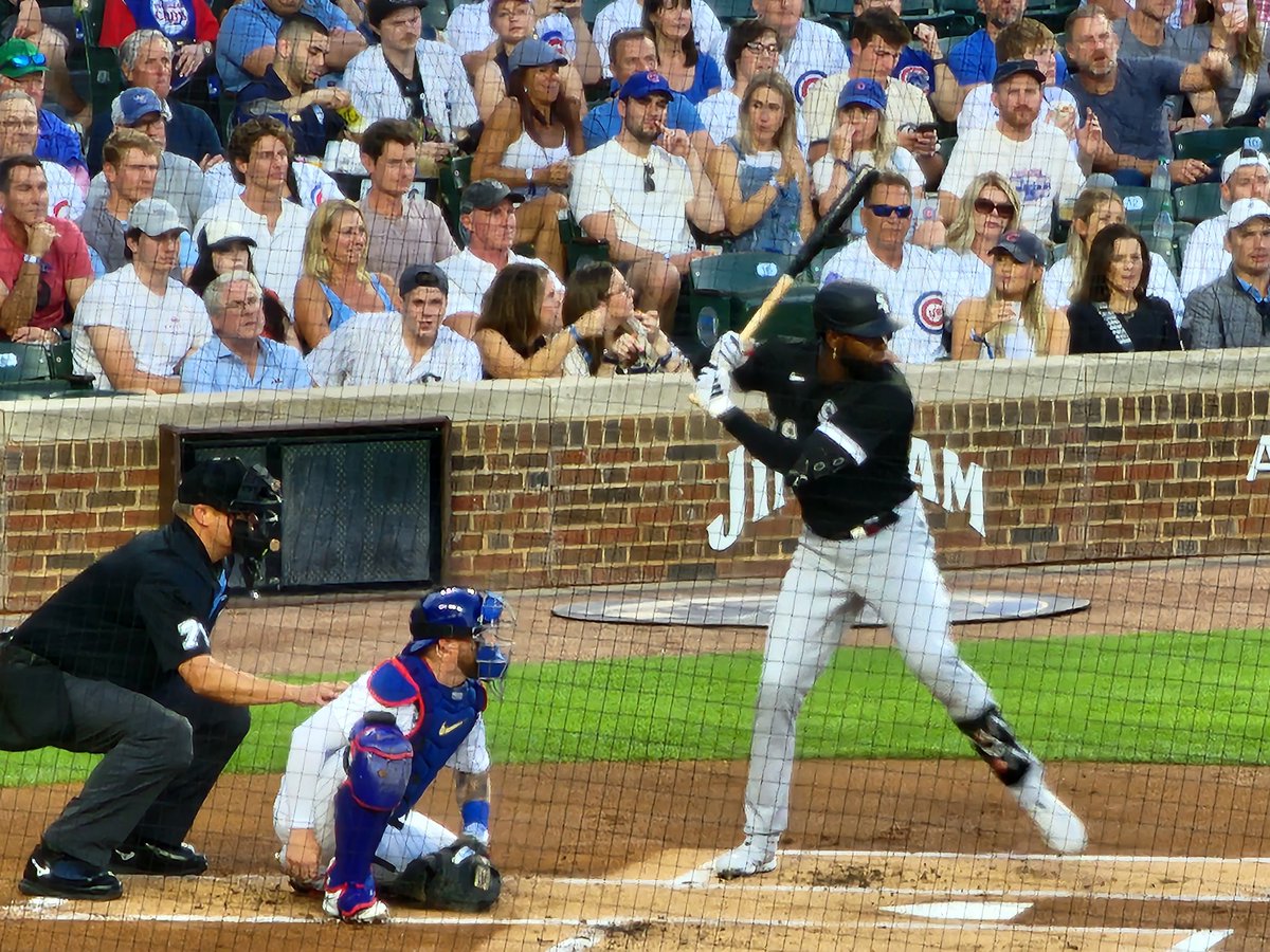 fifthandgreen's tweet photo. Ballgame with my dad. https://t.co/kVvbxitgGE