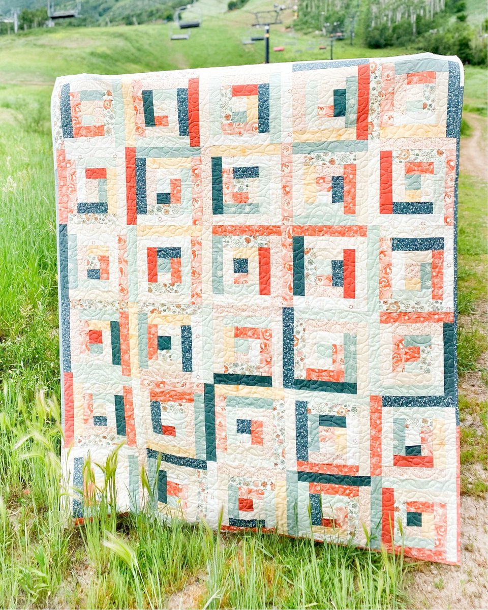 ArtGalleryFab's tweet photo. ✨ Check out this stunning Log Cabin block quilt! 🧵 Created by the talented Liza Taylor Handmade using prints from @quilters_candy's latest collection, "Road to Roundtop." 🏡✨
https://t.co/lWRRUtdOed
#ArtGalleryFabrics #Quilt #AGFRoadToRoundtop #LogCabbin #BeginnerQuilt https://t.co/YtnKiviL9c