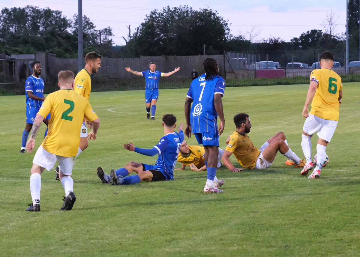 CHUFC's tweet photo. Four from Tuesday night's winning cup game v @GodalmingTown  4-2  on penalties. 
@TheSCFL #PeterBentleyChallengeCup
#upthechessy https://t.co/RWnl2ufy9P