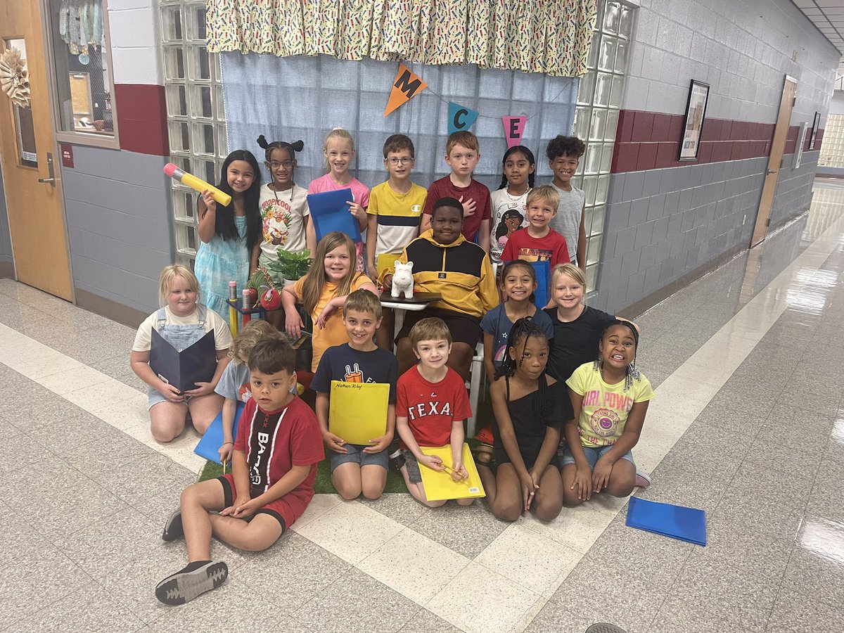 Snyder3rd's tweet photo. G3 is ready to roll!  Here’s to a great year… https://t.co/JxbaZvV8CA