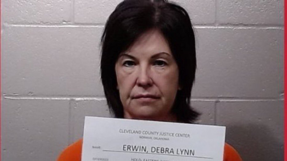 ponziplaybook's tweet photo. Little Debbie. Learn all about her Ponzi on today’s episode of The Ponzi Playbook: https://t.co/2RWU0zxMTX #ponzi #onalaska #debralynnmercererwin https://t.co/zijEgmU2nj