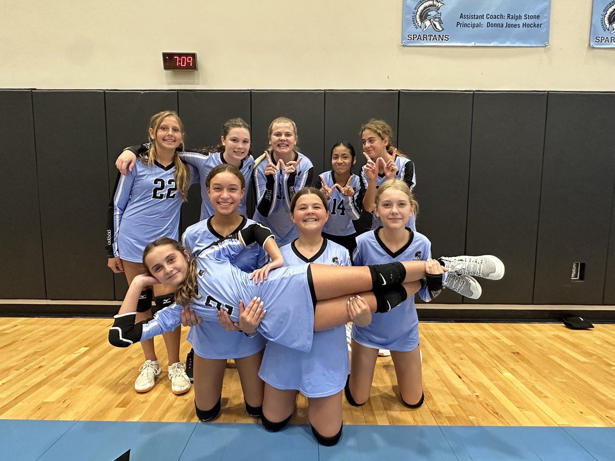 First W of the season for these 7th graders!! Go Spartans! 🏐