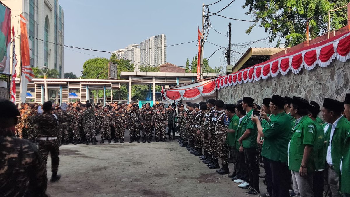 a rifqi am tweet media