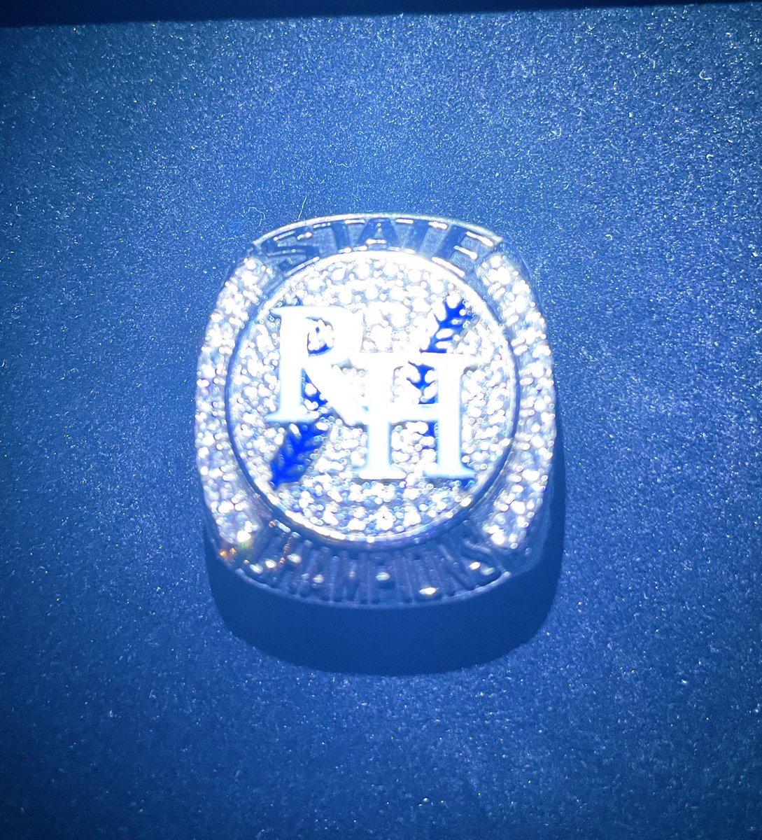 RHHSVBASEBALL's tweet photo. The rings are in, and they are fabulous! https://t.co/1hPRqRYrOJ