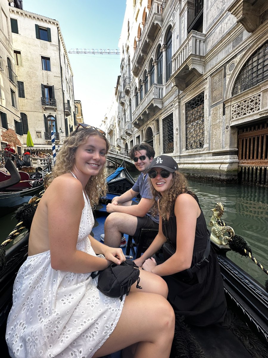 WBBManagers's tweet photo. More from our Italy trip! https://t.co/2elQVtdMfq