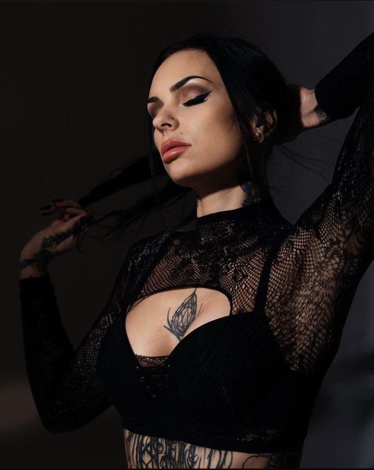 ReignOfAnarchy's tweet image. A little dazzle up for date night with my heart and soul @GermanTatss 
#WCW 

Before I #DestroyEverything on @Official_NFW Trauma.

#iApocalypse
#Legacies
#NFWTitleMatch