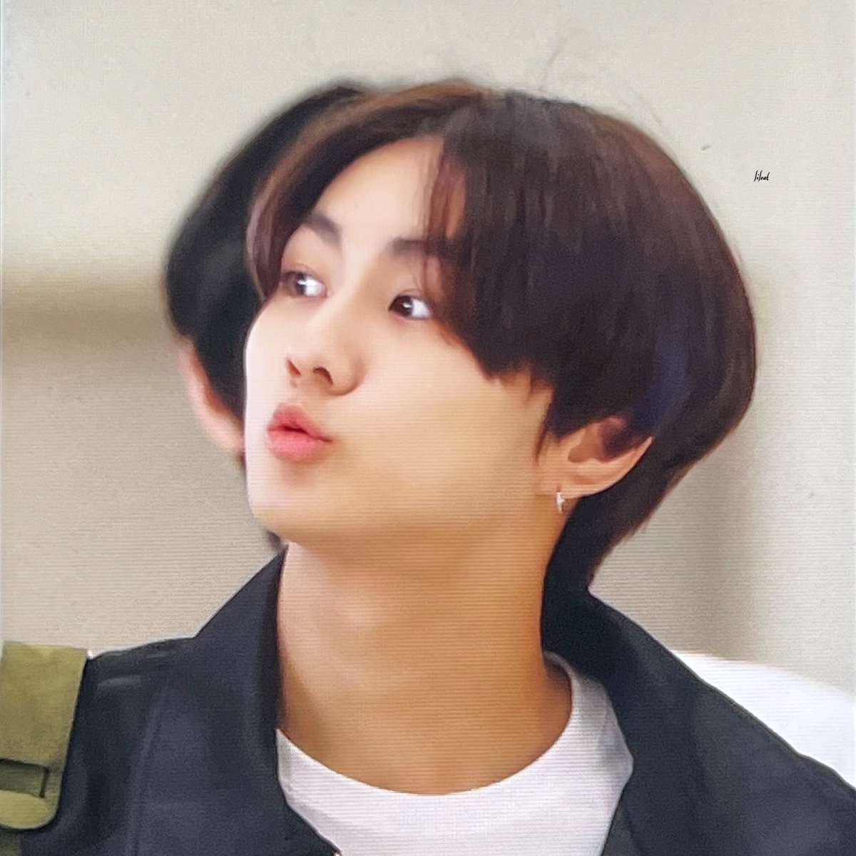 EN7ernally's tweet photo. noot noot jungwon 😫🤏🏻 https://t.co/6sCHlCq3jy