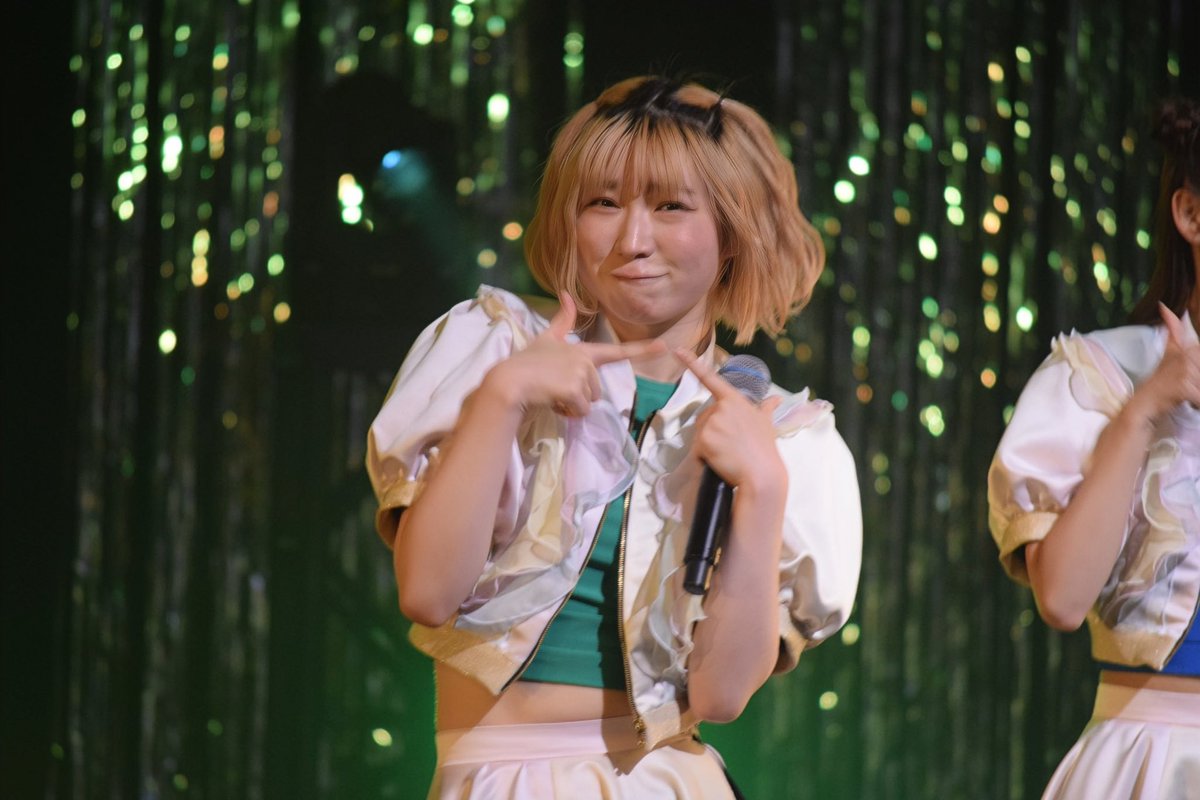 HELPMEHANAEMON's tweet photo. 見る度にかわいいって思うのなぁぜなぁぜ? #豆柴の大群 #ハナエモンスター #豆柴中野
#MONSTERTOURFinal https://t.co/sA1bJvIIV0