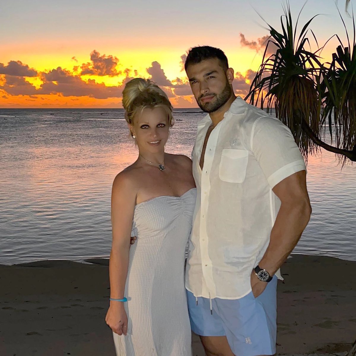 PopCrave's tweet image. Sam Asghari is reportedly threatening to release ‘extraordinarily embarrassing’ information about Britney Spears if prenup is not renegotiated.