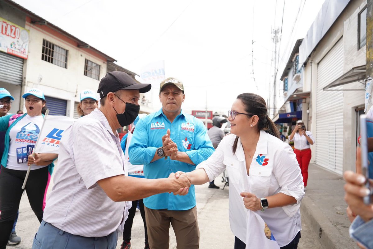 EleanaRomero's tweet image. 💪🏻La Aurora-Daule es 100% Correísta de Corazón❤️. #ElPoderRegresaAlPueblo de la mano de Luisa González, Andrés Arauz y los #AsambleístasDeCorrea del #Distrito4 👏🏻
Este 20 de agosto todo todito 5✋
.
.
.
#LuisaGonzalezPresidenta
#EleanaRomeroAsambleista
#VOTA5 #Todo5
#Guayas