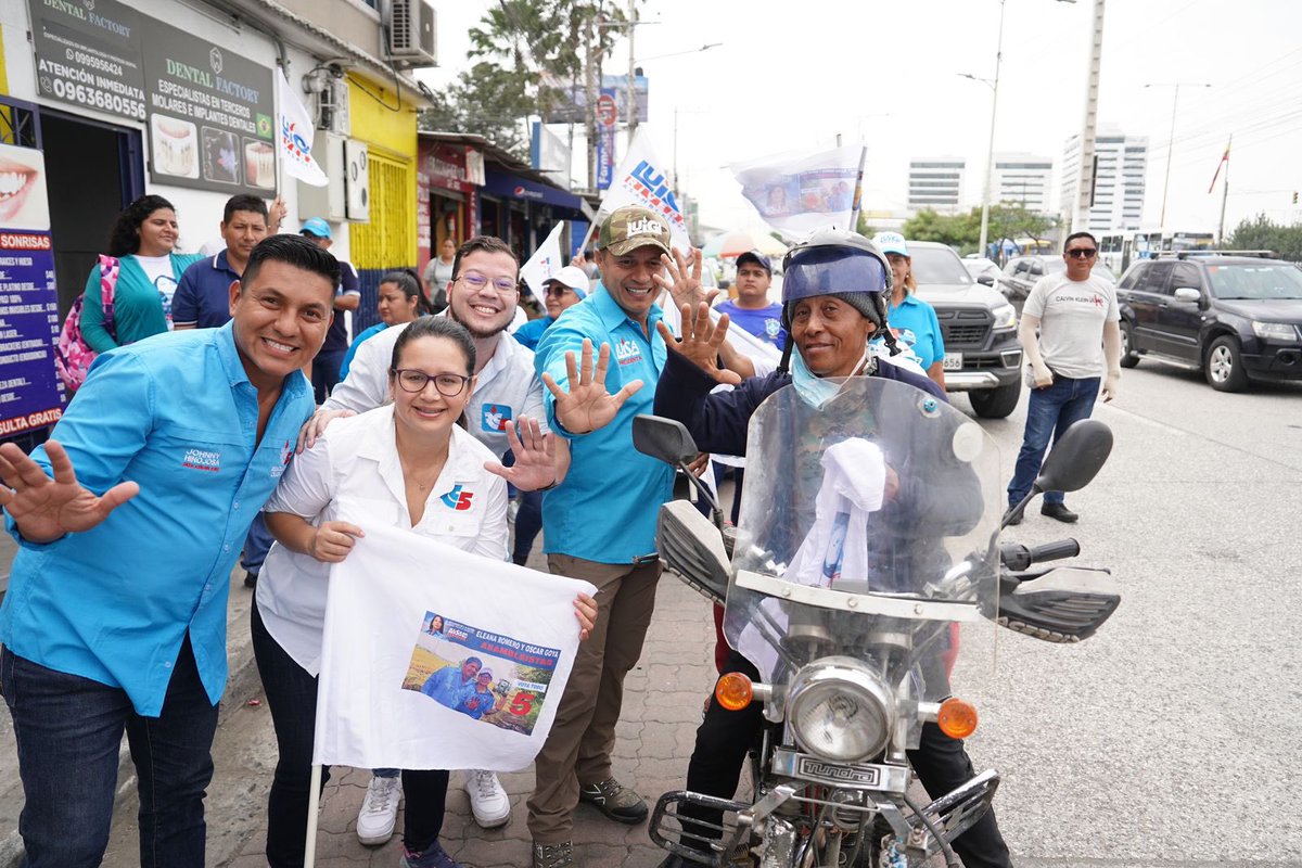 EleanaRomero's tweet image. 💪🏻La Aurora-Daule es 100% Correísta de Corazón❤️. #ElPoderRegresaAlPueblo de la mano de Luisa González, Andrés Arauz y los #AsambleístasDeCorrea del #Distrito4 👏🏻
Este 20 de agosto todo todito 5✋
.
.
.
#LuisaGonzalezPresidenta
#EleanaRomeroAsambleista
#VOTA5 #Todo5
#Guayas