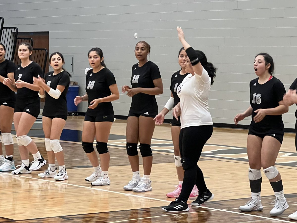 hcwolvesathlet1's tweet photo. Congrats wolves 🏐 for picking up our 1st ‘W’  of the season 
@hc_wolvesvball @SCHK12 @WJOB_JEDtv https://t.co/JSPpJCuPN4