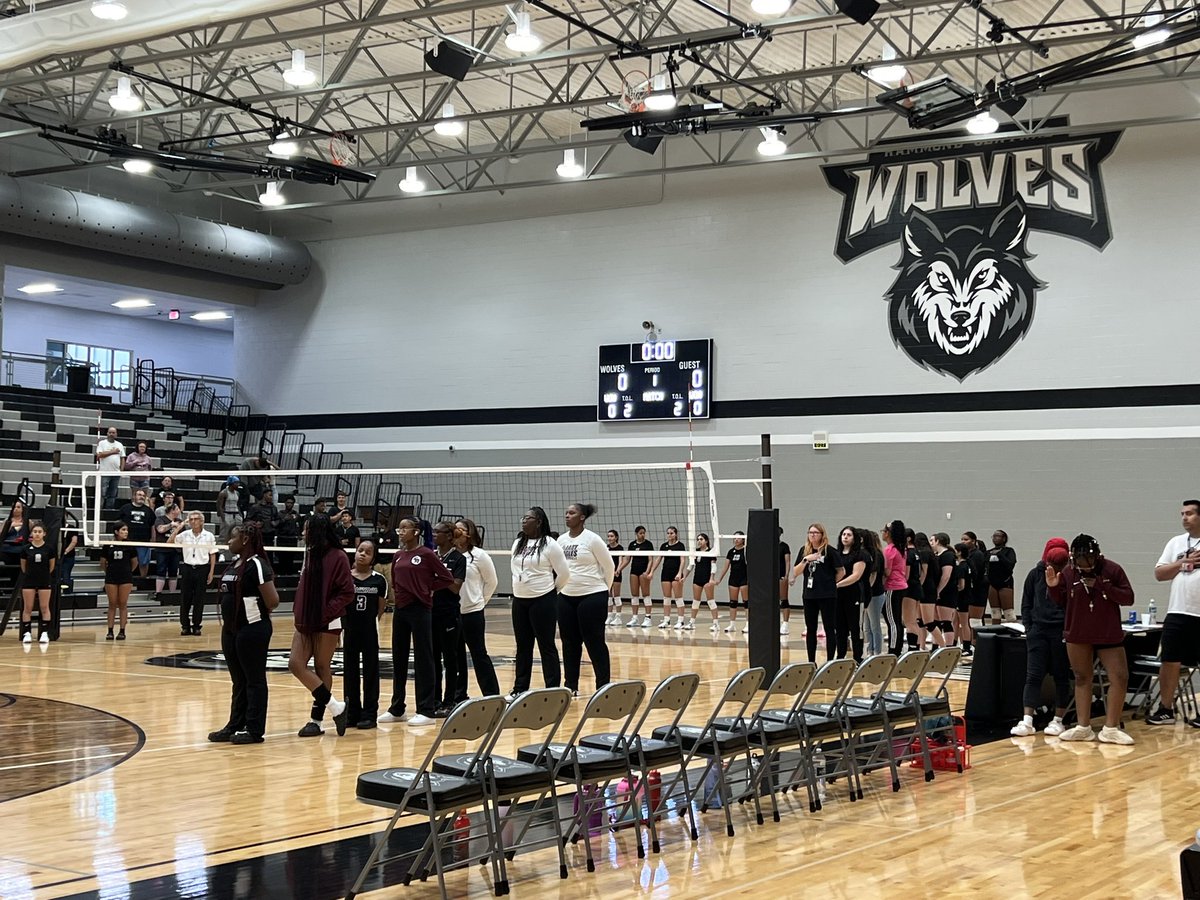 hcwolvesathlet1's tweet photo. Congrats wolves 🏐 for picking up our 1st ‘W’  of the season 
@hc_wolvesvball @SCHK12 @WJOB_JEDtv https://t.co/JSPpJCuPN4
