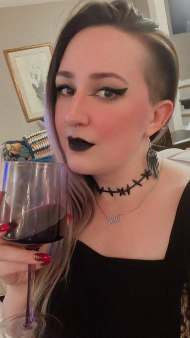 having a little drinky drink AMA https://t.co/6VLgNCKzp9<a href="/tag/ama"class="tags"><span>#ama</span></a>