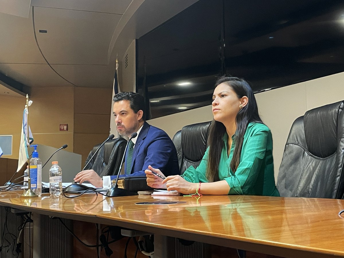 IIJNoficial's tweet photo. “Transformación, fusión y escisión”, sesión práctica del curso Preceptoría dirigida por el Lic. Tarcisio Sánchez Ulloa (@TACH_O), notario 159 de la Ciudad de México. https://t.co/2IH9argnCA