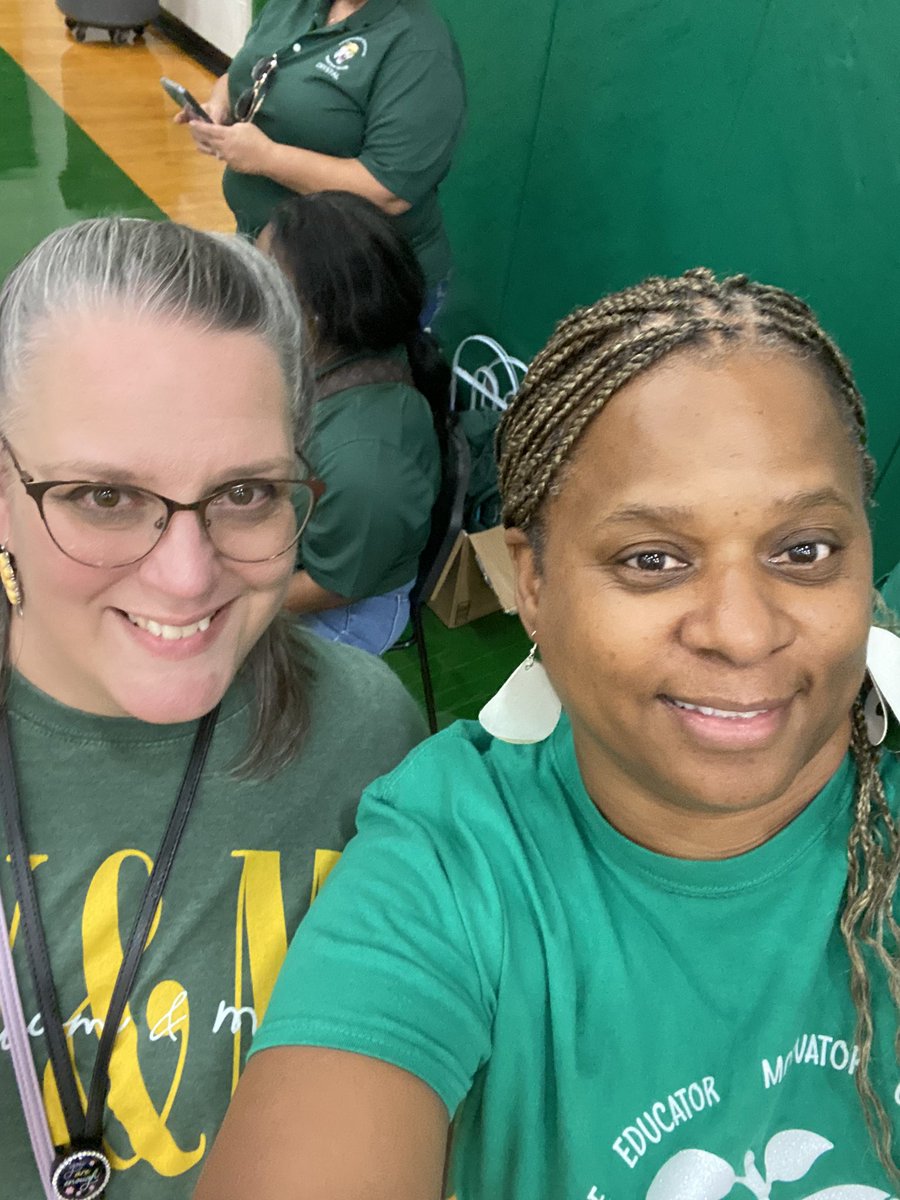 AngTSanders's tweet image. MET the BOBCATS!! &amp;amp; co-workers @HempsteadISD it’s GOING to be a GREAT!  2023-2024 school year!!