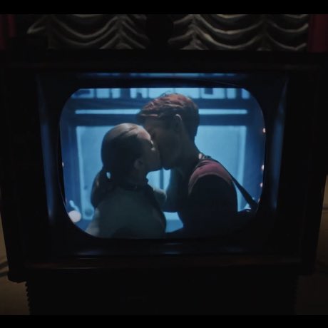 BarchieUpdates's tweet photo. Archie and Betty watching them cheating I’m screaming #Riverdale https://t.co/wXy7H2Imr9