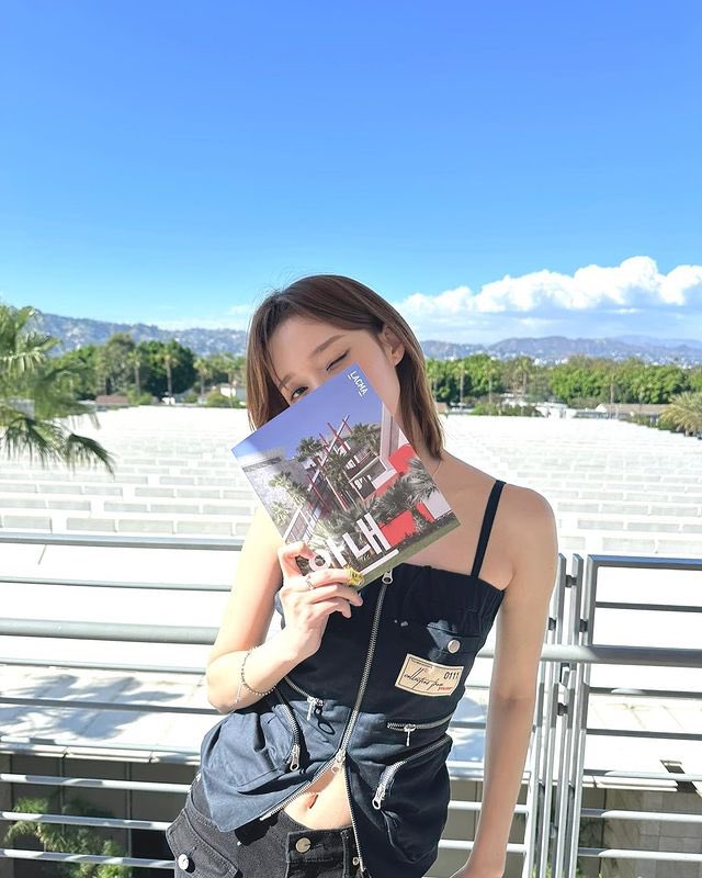 hourlykwinter's tweet photo. imwinter instagram update https://t.co/SJL7Jf1WeV
